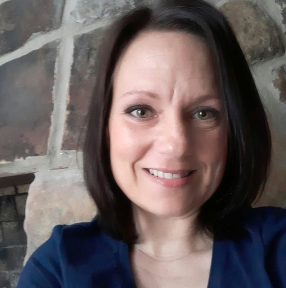 Meet your Posher, Christina - Picture 1 of 1